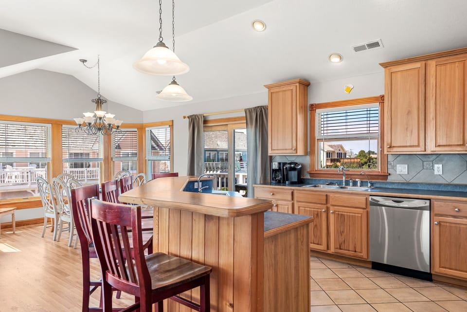 JR27: Critics Choice | Top Level Kitchen
