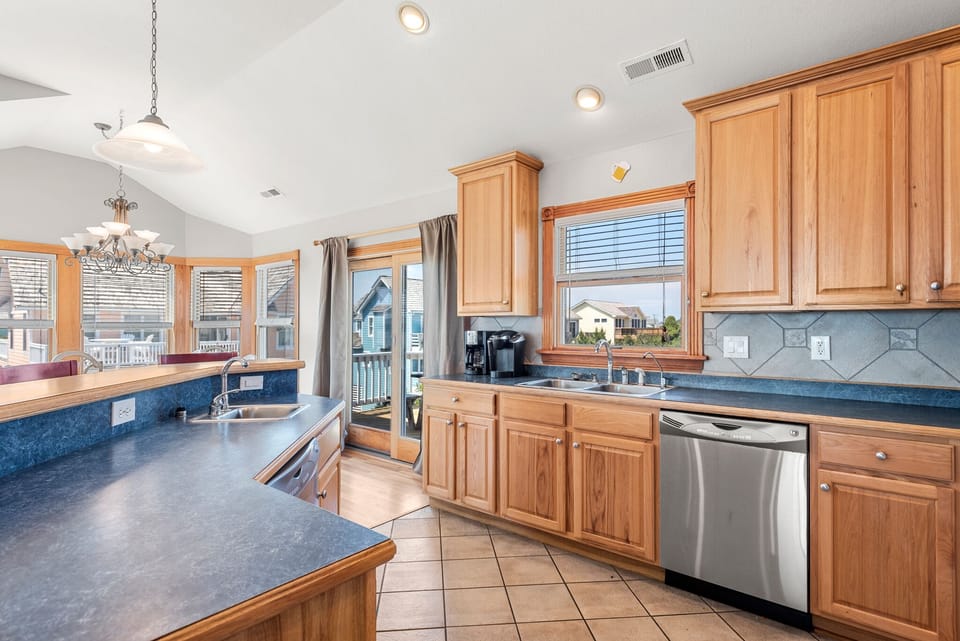 JR27: Critics Choice | Top Level Kitchen