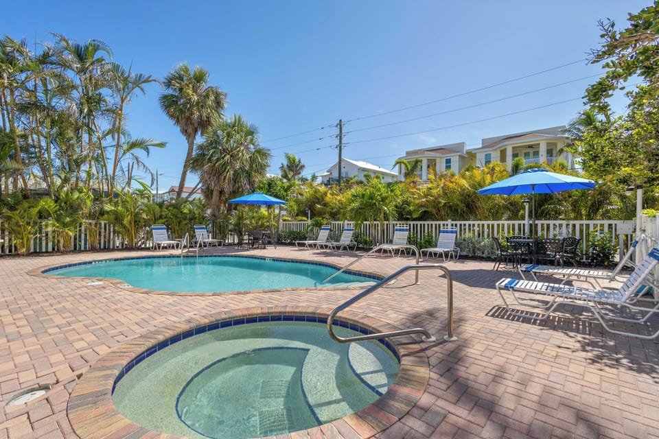 Pool/Hot Tub