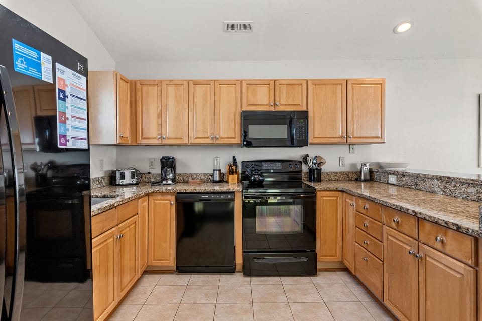 NH06: Ocean's Edge | Top Level Kitchen