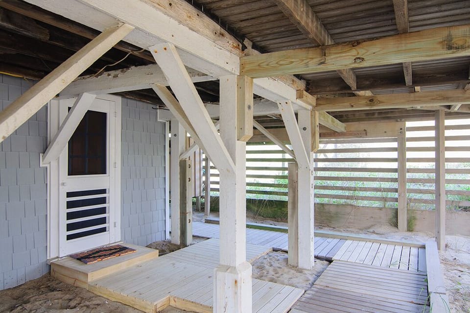 JR10: Mann Cottage | Entry
