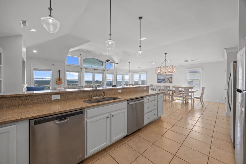 KD25: Atlantic Watch | Top Level Kitchen