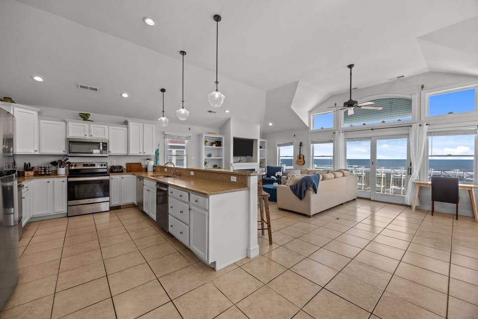 KD25: Atlantic Watch | Top Level Kitchen