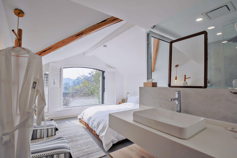 Tatami Room with Mountain View | Blackout drapes, soundproofing, free WiFi