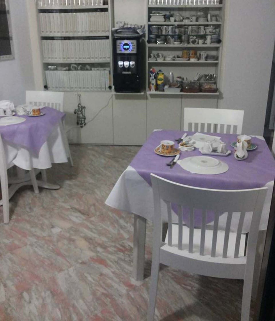 Free daily local cuisine breakfast