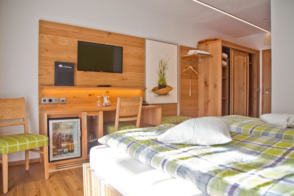 Comfort Double Room Single Use | Hypo-allergenic bedding, minibar, in-room safe, desk