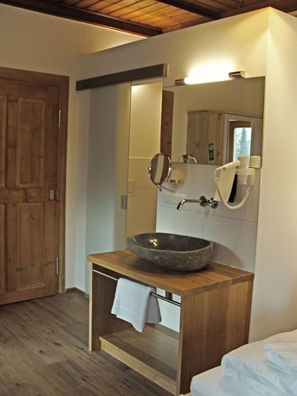 Double Room, Balcony | Bathroom sink