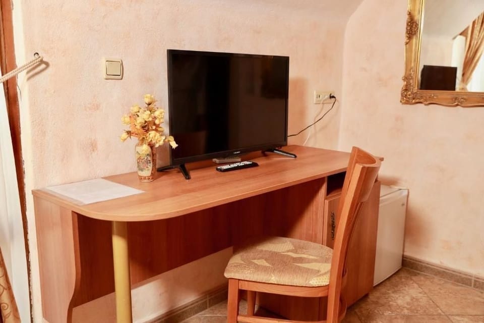 Desk, iron/ironing board (on request), rollaway beds (surcharge)