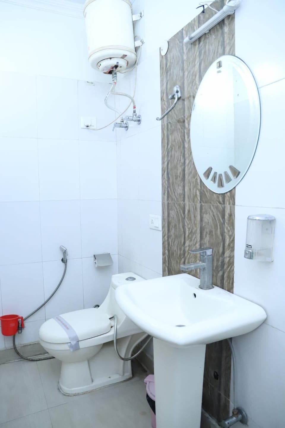 Shower, free toiletries, slippers, towels
