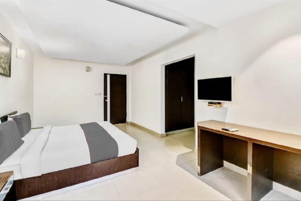 1 bedroom, desk, soundproofing, free WiFi