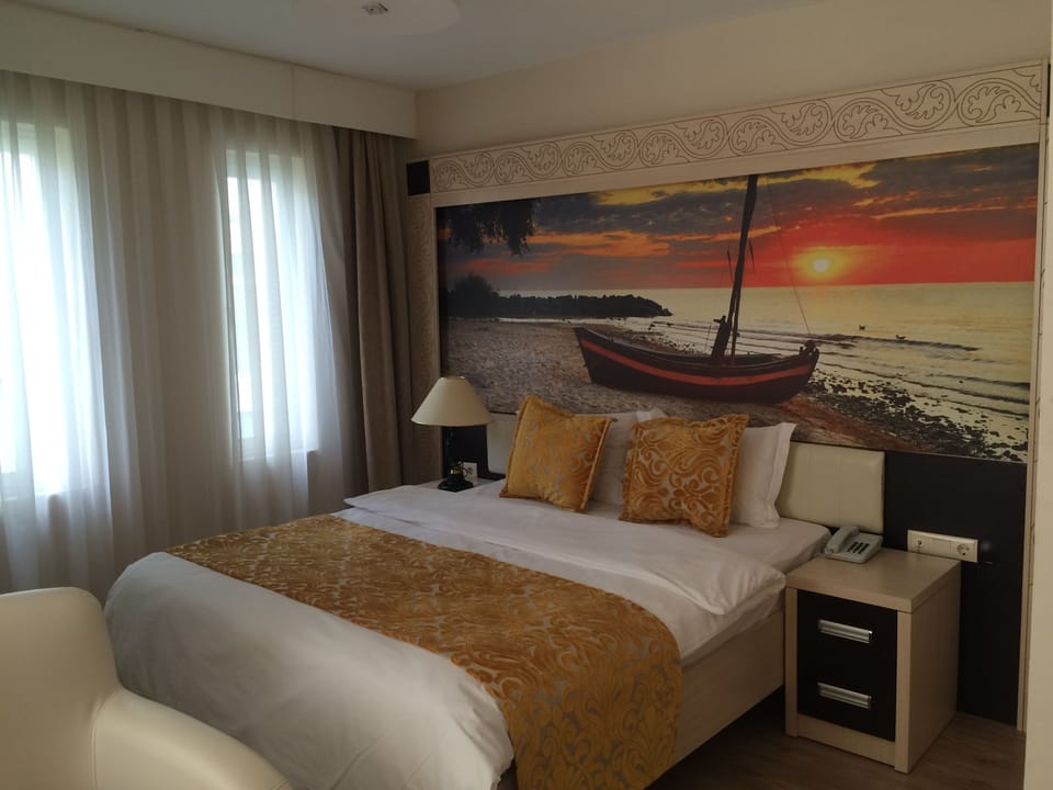 Minibar, in-room safe, desk, soundproofing