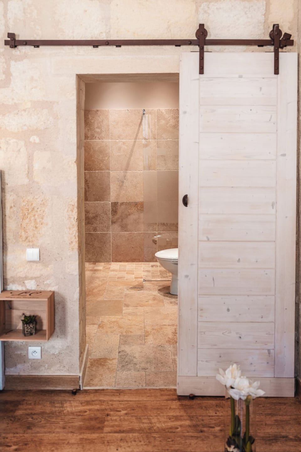 Double Room (Bacchus) | Bathroom | Free toiletries, hair dryer, towels