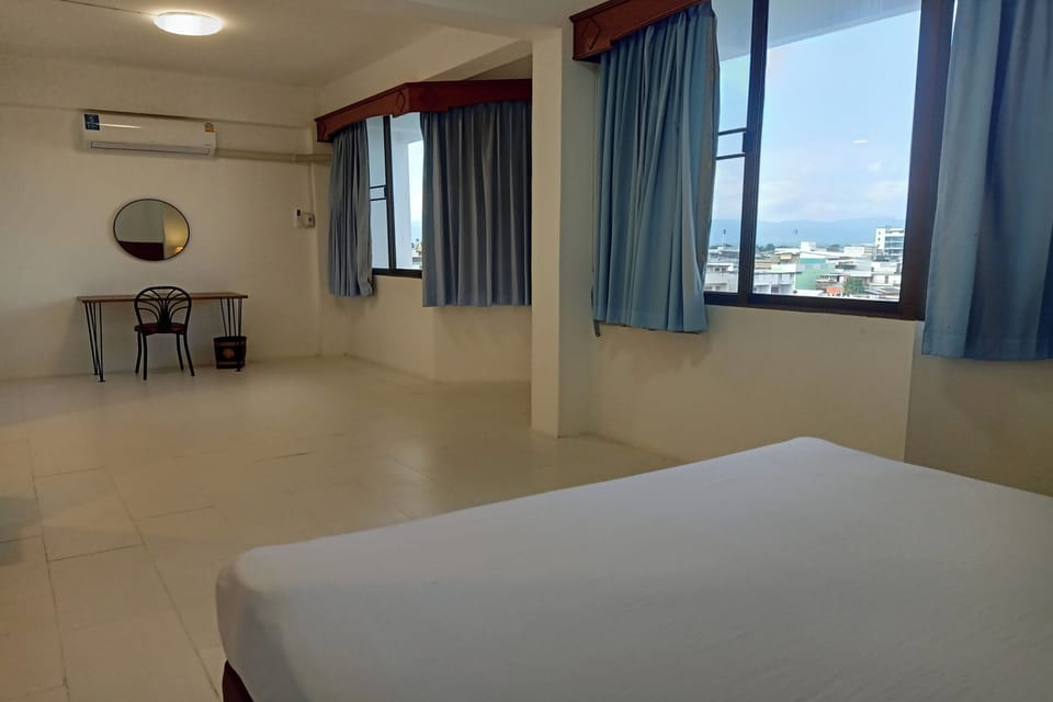 Superior Double Room | Desk, free WiFi, bed sheets