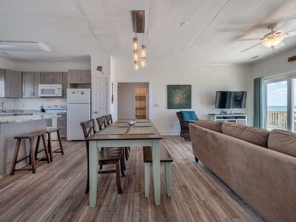 Spacious and Welcoming Layout