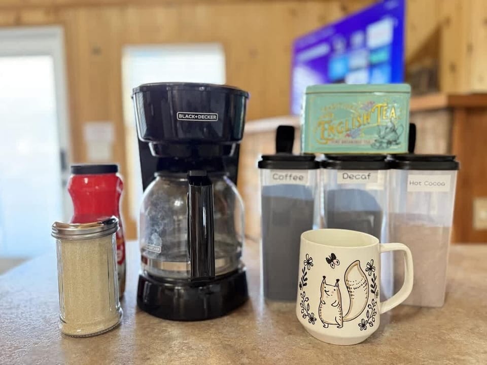 Complementary coffee, tea and cocoa provided in the kitchen.