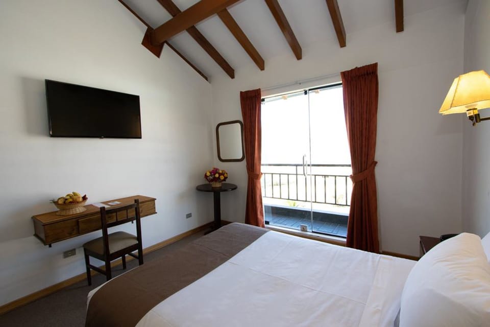 Double Room | Minibar, in-room safe, desk, WiFi (free)