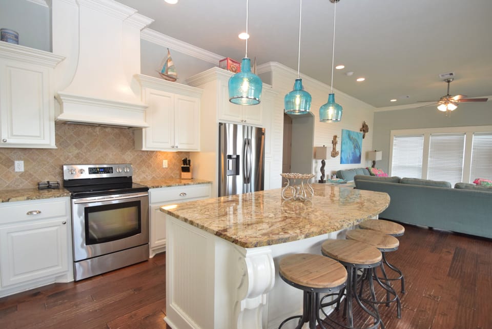 Fantastic well stocked kitchen