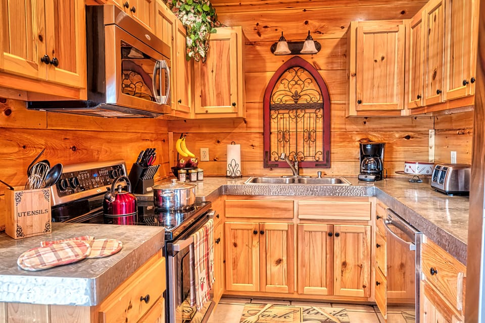 Fully Stocked Kitchen