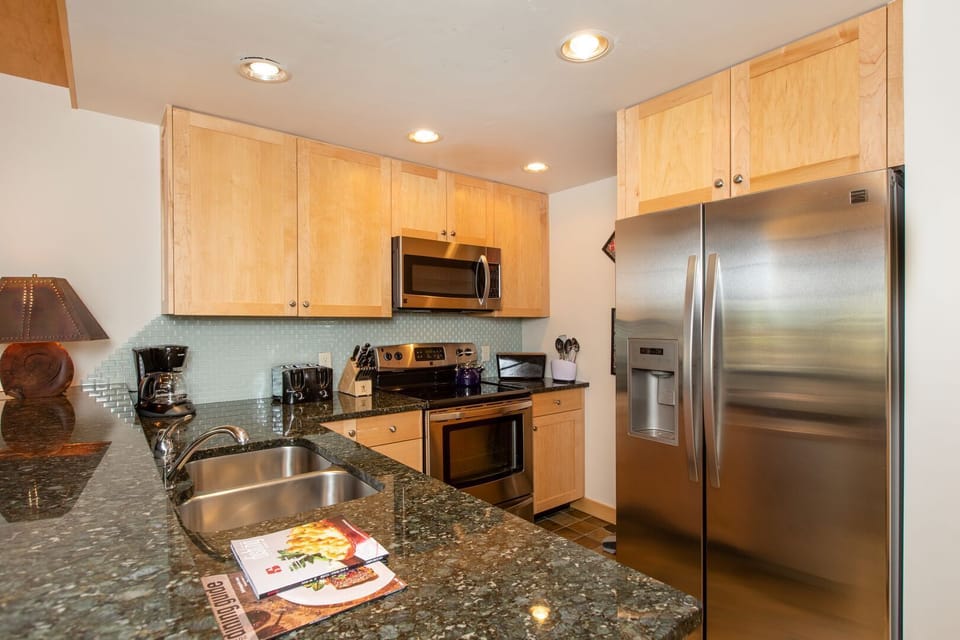 Full Kitchen