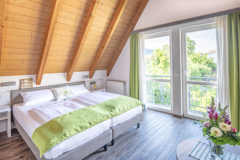 Twin Room, 1 Double Bed, Non Smoking, Private Bathroom | In-room safe, desk, soundproofing, free WiFi