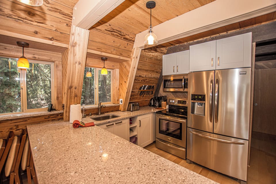 Woodland Retreat - Kitchen on Main Floor