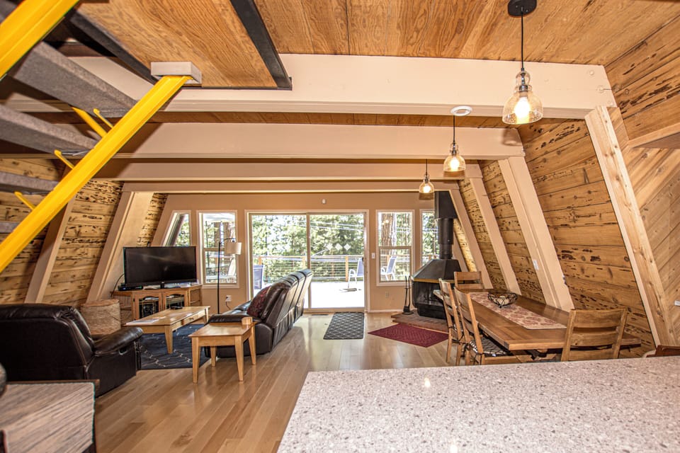 Woodland Retreat - Living and Dining Area on Main Floor