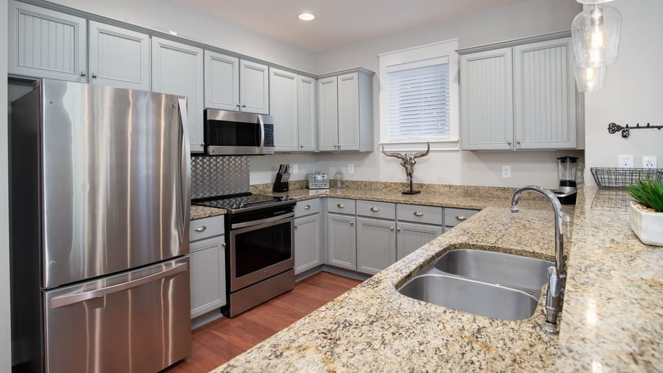 Fully Stocked Kitchen