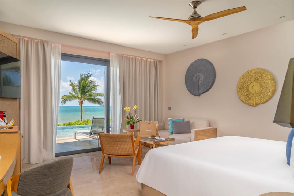 Premium bedding, pillowtop beds, free minibar, in-room safe