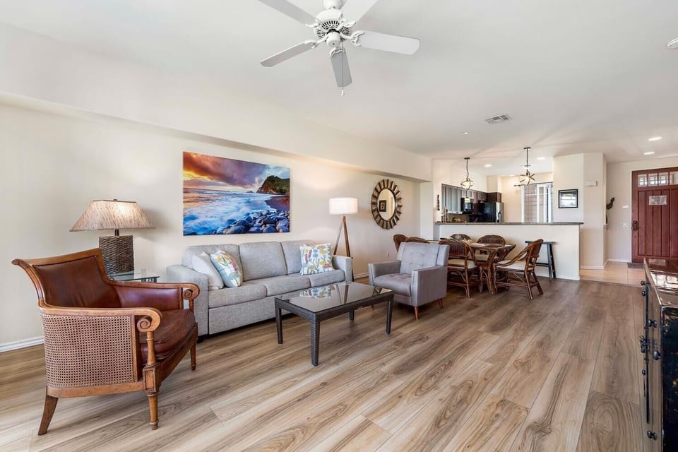 Condo, 2 Bedrooms | Living area | Smart TV