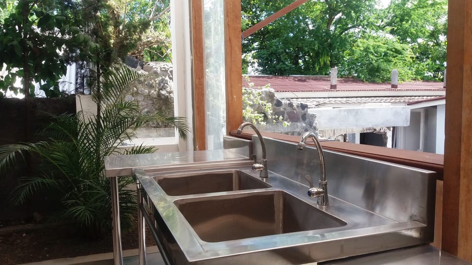 Classic Villa | Private kitchen | Fridge, oven, stovetop, coffee/tea maker