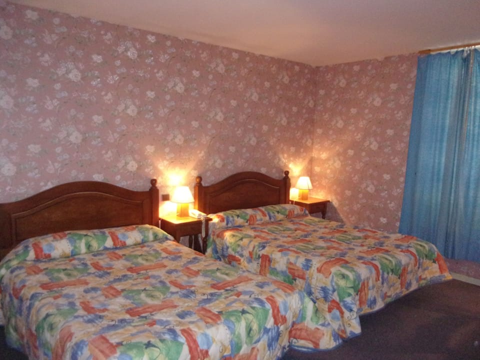 Triple Room | Premium bedding, desk, blackout drapes, iron/ironing board