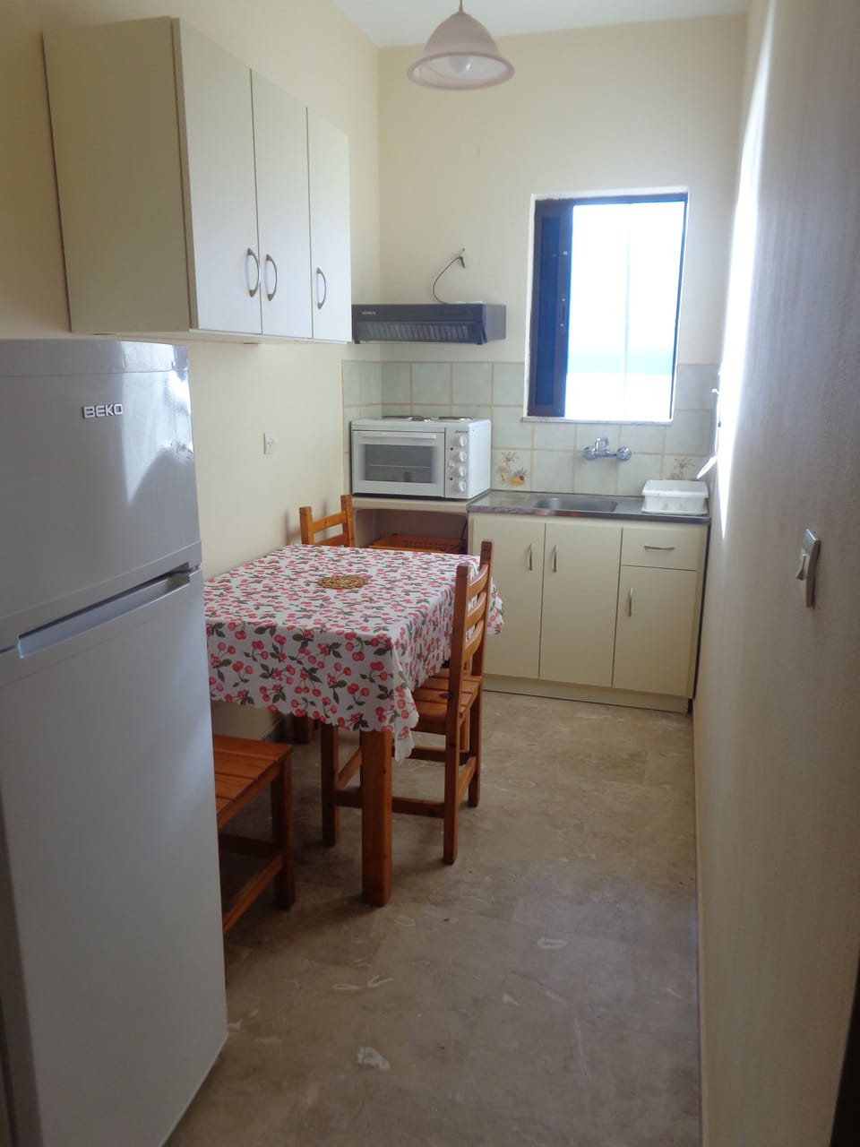 Studio, Oceanfront (for 2) | Private kitchenette | Full-size fridge, stovetop, electric kettle, cookware/dishes/utensils