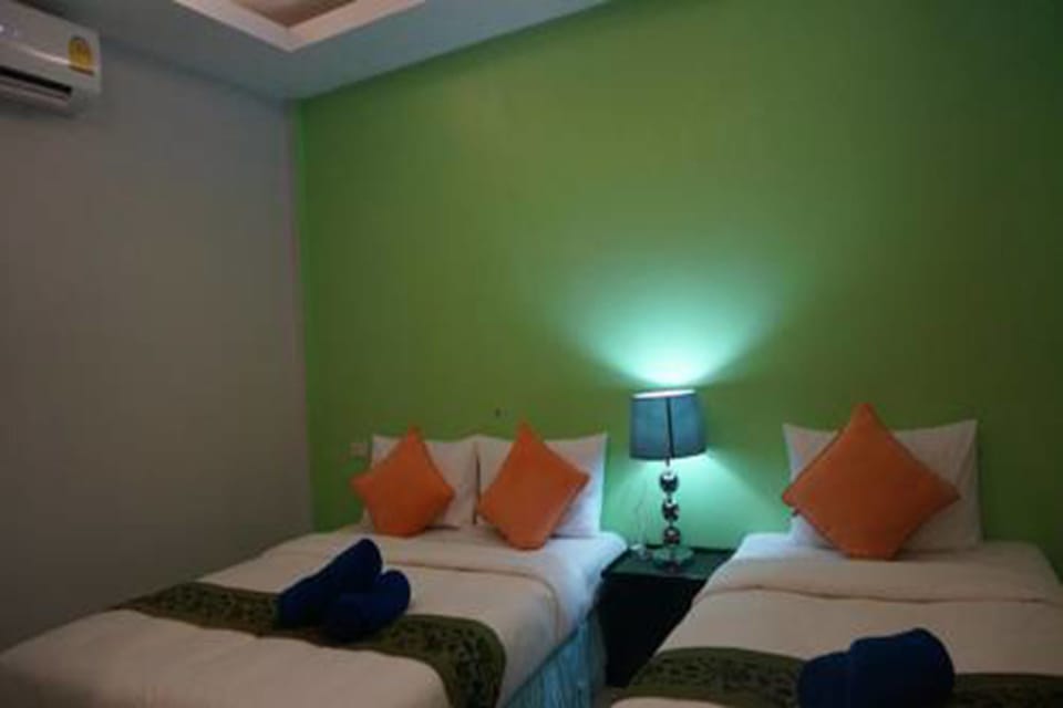 Triple Room | Soundproofing, free WiFi