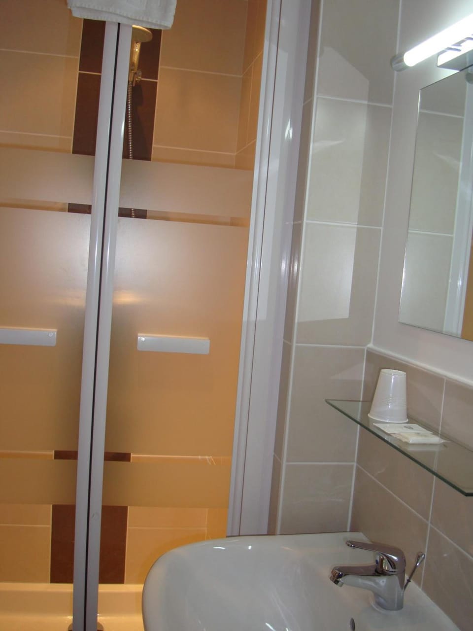 Shower, towels