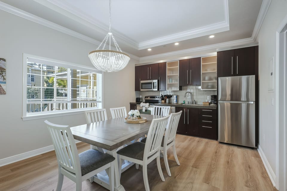 Dining/Kitchen