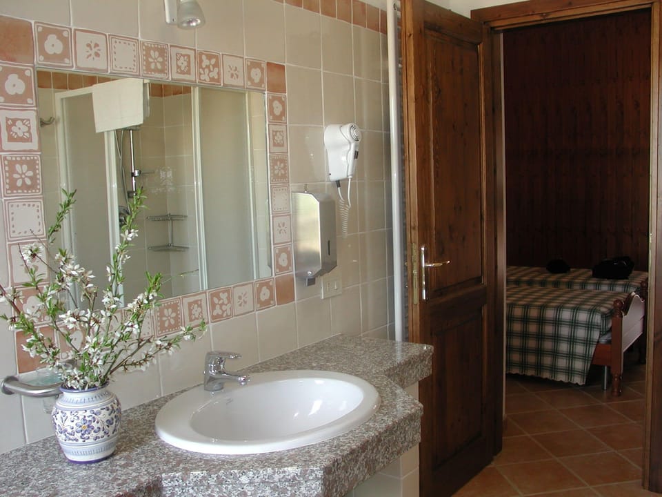 Apartment, 2 Twin Beds | Bathroom sink