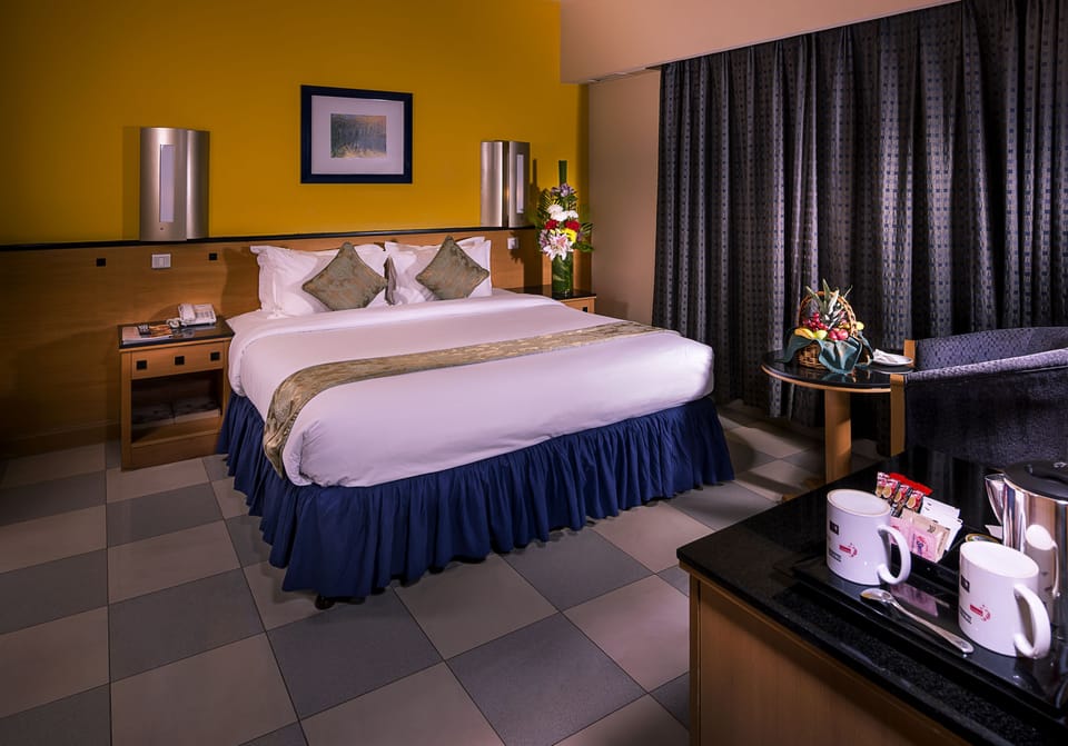 Standard Single Room Double bed | Minibar, in-room safe, desk, blackout drapes