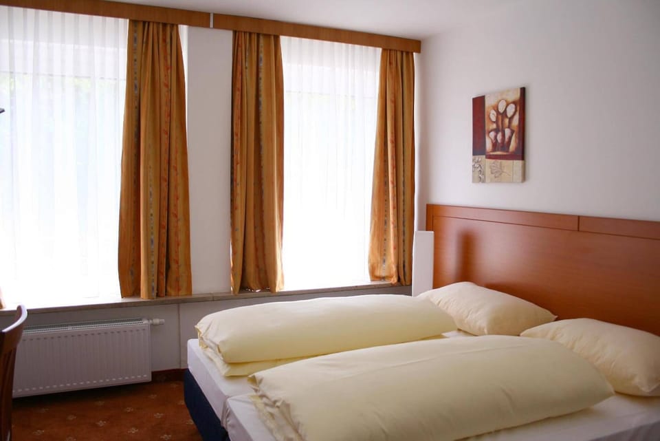 In-room safe, desk, soundproofing, iron/ironing board