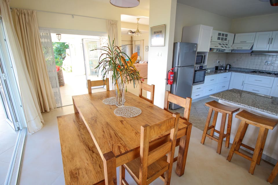Villa, 3 Bedrooms (Shared bathroom) | Living area | TV
