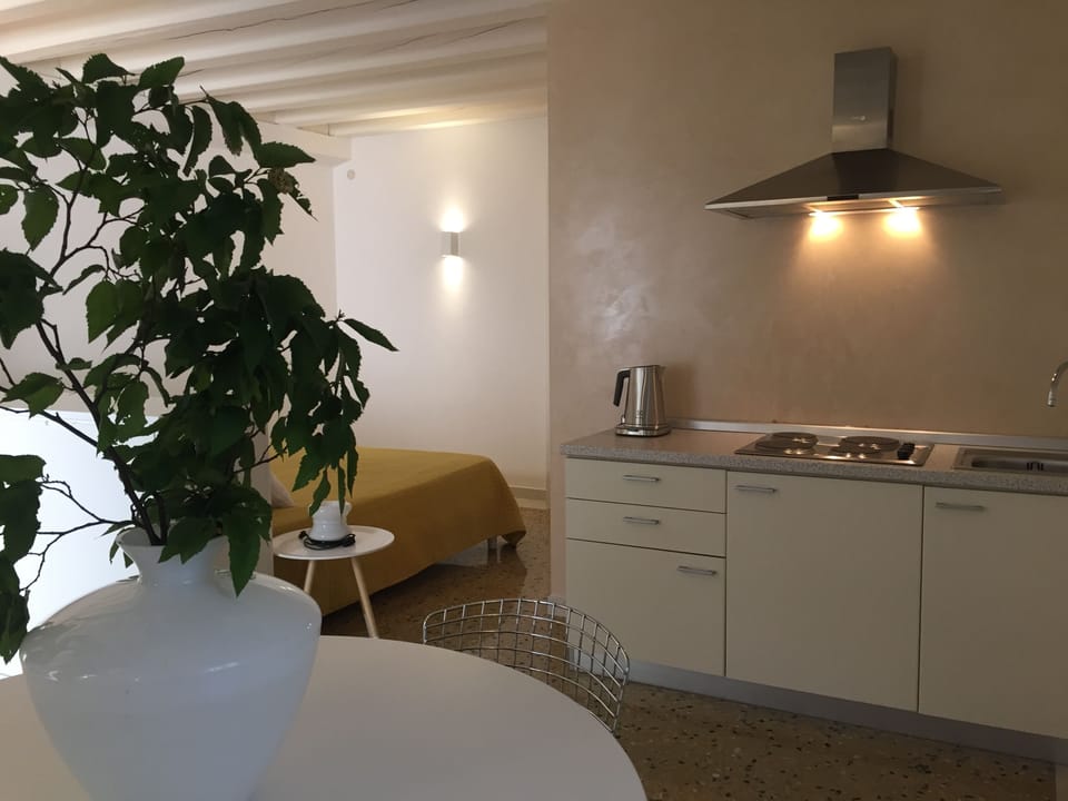 Premium bedding, minibar, desk, soundproofing