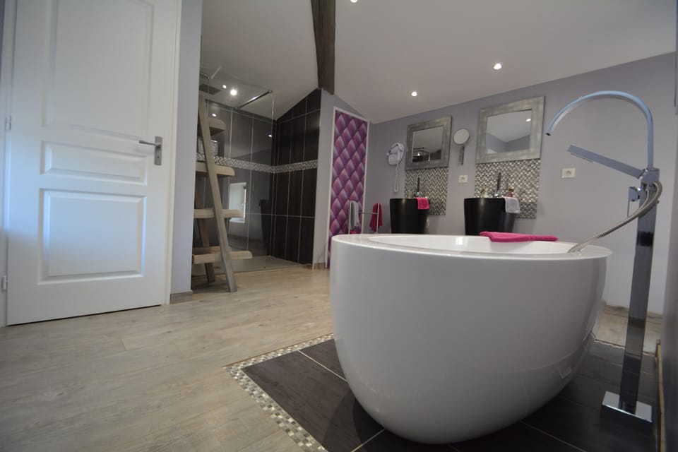So-Design | Deep soaking bathtub
