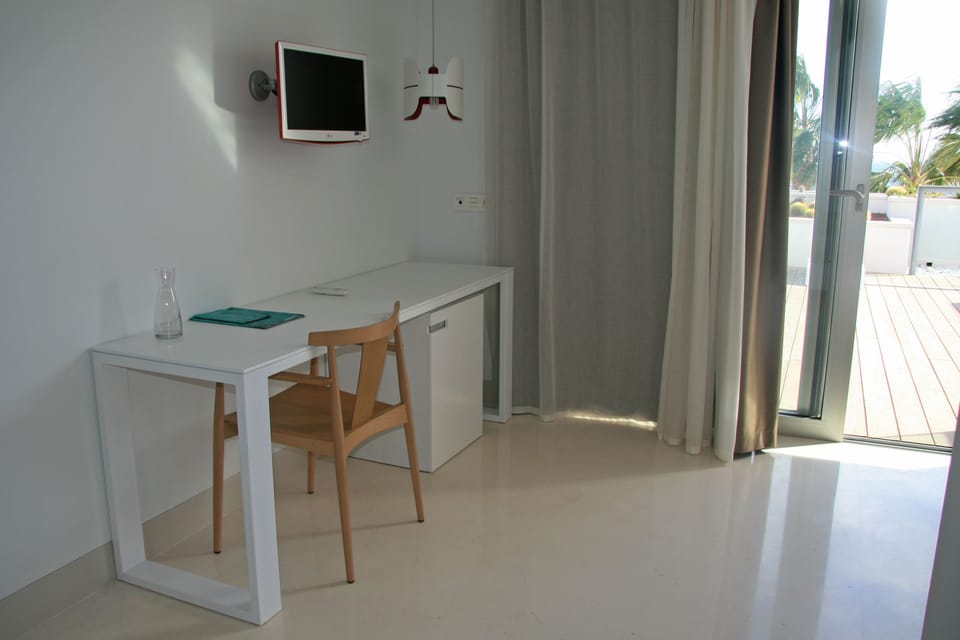 Suite, Terrace, Sea View | Room amenity