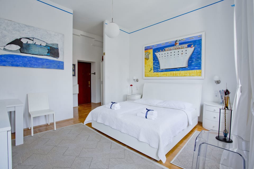 Superior Double Room | Premium bedding, individually decorated, individually furnished, desk