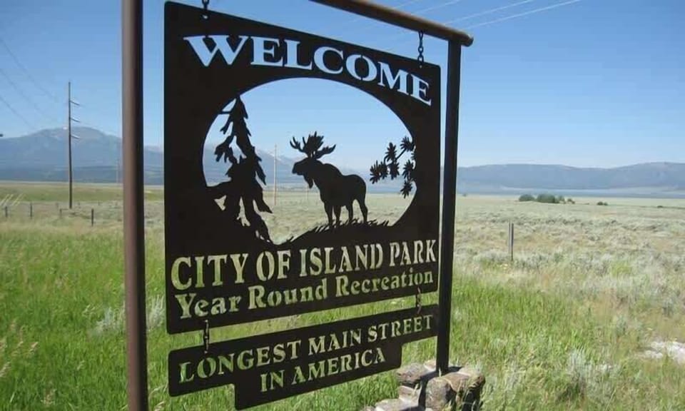 Welcome to Island Park.