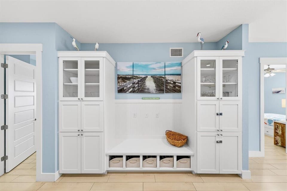 1st Floor, Kitchen
