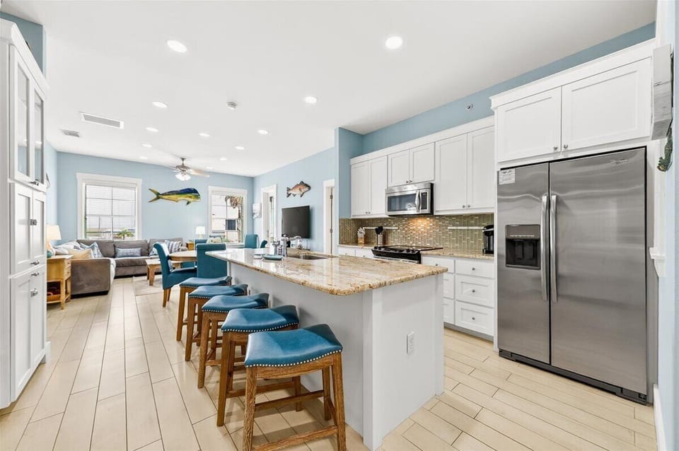 1st Floor, Kitchen