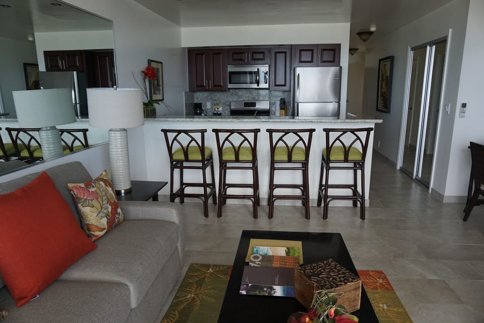 family room looking into kitchen