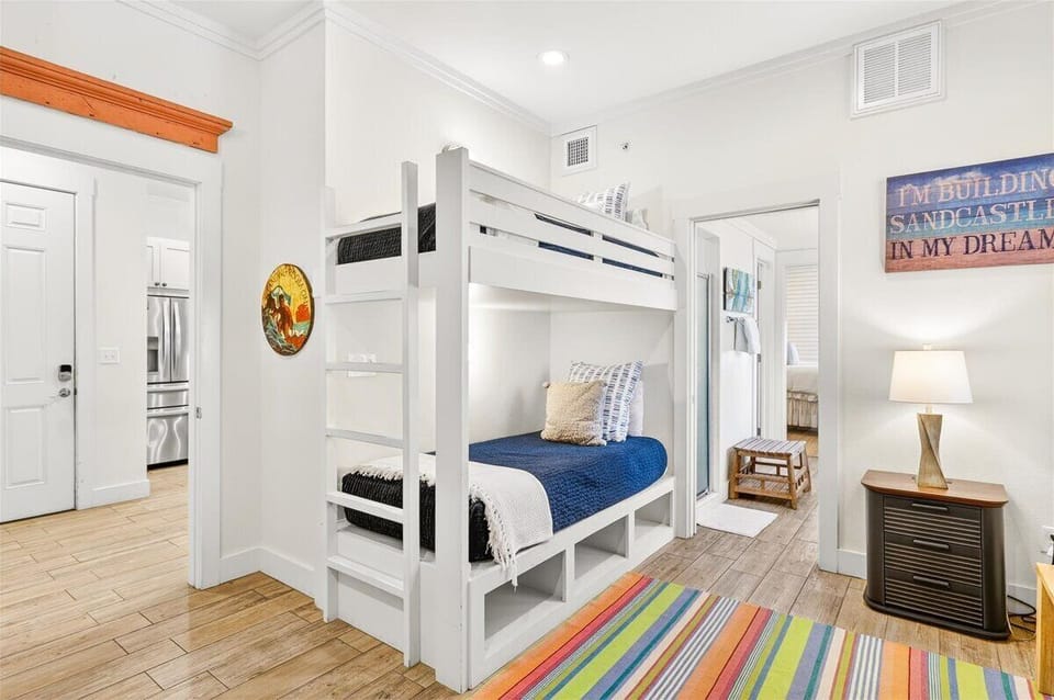 1st Floor, Bunk Bedroom