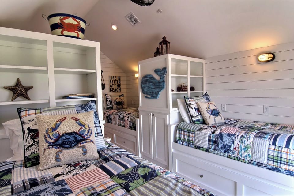 Twin Bedroom, 2nd Floor - Bunk Room, 2nd Floor