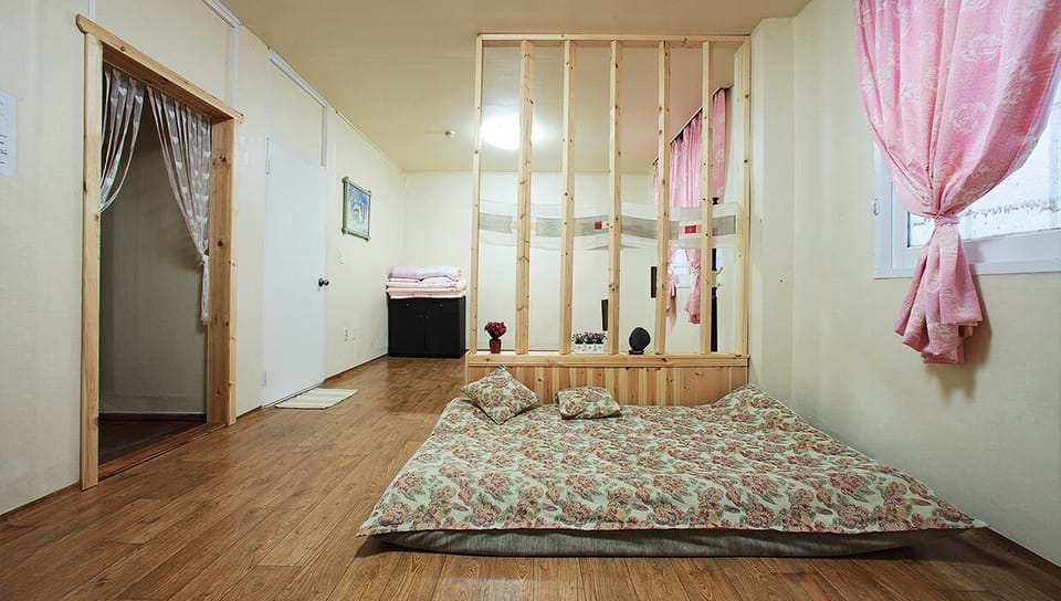 Room (Cosmos) | Free WiFi, bed sheets